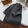 Abrigo de lana de cuello alto color gris oscuro nuevo para otoño e invierno 2026, estilo coreano para niñas, elegante abrigo de lana de longitud media para niñas pequeñas