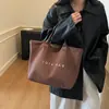 Bolso de Mano de Gran Capacidad con Diseño de Nicho para Mujer Otoño e Invierno 2025 Nuevo Bolso de Mano Casual Versátil Bolso Tote para Viajar