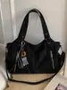 Bolso Tote de Gran Capacidad de Nicho para Mujer 2026 Nuevo Vintage para Viajes Diarios Bajo el Brazo Bolsa para Motociclista con Múltiples Bolsillos Bolso de Hombro Único Cruzado