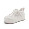 2653 Estação Europeia Aumenta Altura Feminino 2026 Novo Primavera e Outono Sapatos Esportivos Casuais de Salto Grosso de Cano Alto para Mulheres Baixas
