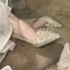 Novos Sapatos de Casamento Xiuhe Estilo 2026 para Mulheres, Sapatos de Salto Alto para Noivas, Bico Fino, Cor Prata, Adequados para o Vestido de Casamento Principal, Confortáveis para os Pés, Sapatos Sociais para Banquete