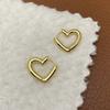 Pendientes de amor elegantes y sencillos de estilo nuevo CE para mujer, estilo francés, diseño de nicho con apertura con detección de corazón de melocotón.