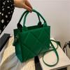 2024 Nova Moda Primavera Simples Ins Bolsa Tote Matelassada Grande Capacidade Ombro Transversal Versátil para Mulheres