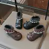 Botas para Niña 2026 Otoño/Invierno Nuevas Moda Estilo Coreano Botines de Encaje Cortos para Bebés y Niños Pequeños Suela Suave Versátiles Botas de Princesa