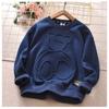 Suéter infantil para meninos de meia-idade e grandes 2024 novo outono e inverno moda estilo ocidental estudante urso em relevo blusa de baixo moda