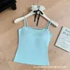 Camisole Sexy Oca para Meninas Quentes com Bojos Embutidos, Corte Justo, Cor Sólida, Adequada para Usar em Camadas ou Sozinha, com um Lindo Design nas Costas