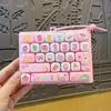 Llavero de teclado original de dibujos animados de 26 teclas, lindo juguete antiestrés de cachorro y gato de dibujos animados, regalo colgante para mochila de estudiante