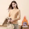 Nova camisa básica de outono e inverno com gola alta e meia, forrada com fleece e espessa, quente e amiga da pele, top confortável de manga comprida adequado para usar como peça externa e versátil