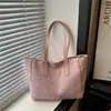 Estrella de Viaje de Comercio Exterior Versión Coreana 2026 Nueva Moda Bolso Tote Hombro con Colgante de Gran Capacidad para Oficinistas