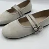 2026 Primavera/Outono Novos Sapatos Mary Jane de Camurça Femininos Bico Redondo Sola Plana Tiras com Fivelas Duplas Retro Francês Versáteis Sapatos Individuais Atacado