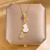 Nueva cadena de clavícula de lujo estilo coreano, collar versátil de acero de titanio de moda para mujer, colgante simple clásico de circón, accesorio versátil