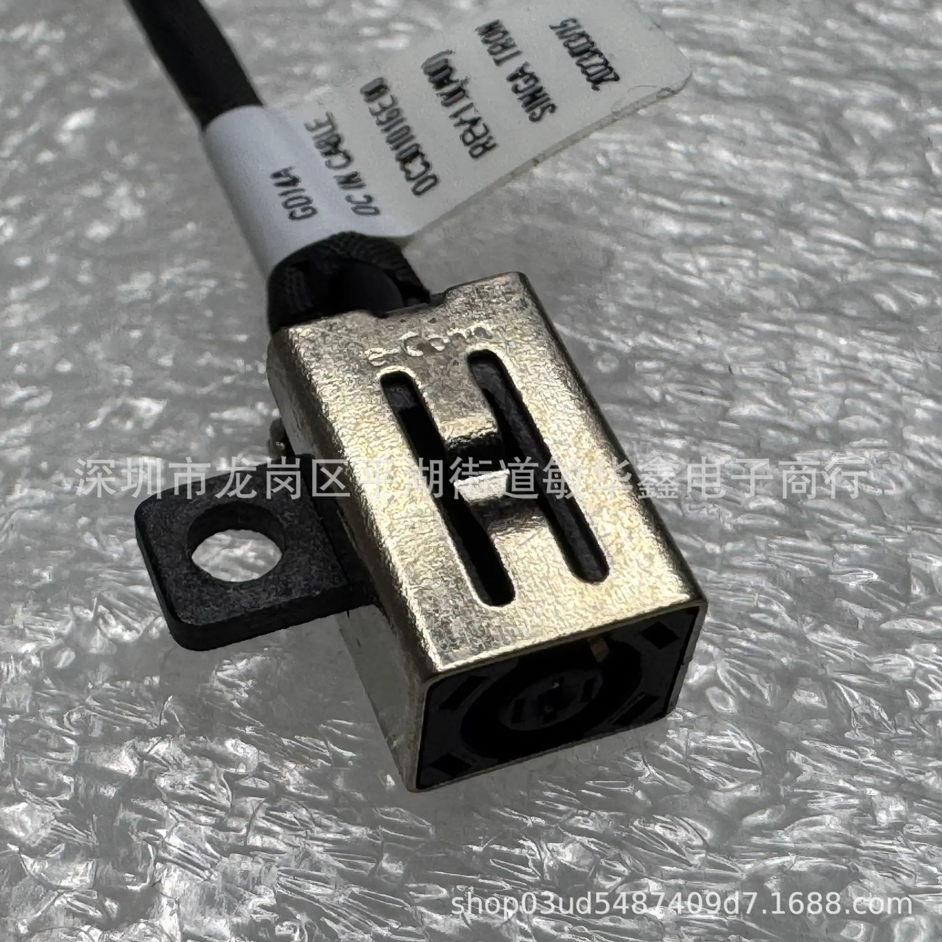 65FDA850426CC194F2DB48F06A3D35