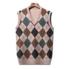 Colete de lã com decote em V para outono e inverno, colete de malha espesso sem mangas com padrão de losangos para homens, usado sob um suéter jacquard, colete masculino