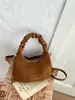 Bolso de mujer único retro esmerilado, nuevo bolso cruzado versátil otoño e invierno 2026, bolso de mano pequeño exquisito y súper popular