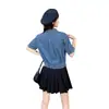 Foto Real de Artículos en Stock: 2022 Verano Nuevo Estilo Holgado Versátil Estilo Coreano Cintura Ajustada Top Corto Chaqueta de Mezclilla Suave de Manga Corta para Mujer
