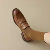 Mocassins de Couro Integral Estilo Britânico, Novo Modelo para o Festival da Primavera de 2026, Sapatos Casuais de Couro Planos com Corte Profundo para Mulheres
