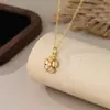 Collar de Flor de Ciruelo para Mujer, Diseño Floral de Nicho Microincrustado, Elegante y Lujoso, Versátil Cadena para Clavícula Nueva Moda 2025