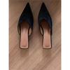 Mules Elegantes e Modernos com Bico Fechado para Mulheres, Novos Sandálias de Salto Alto com Bico Fino Estilo Europeu e Americano Outono 2026