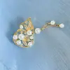 Broche de Calabaza Hueca con Perlas para Mujer, Accesorio de Ropa de Lujo de Alta Gama, Pin Ceñidor de Cintura, Broche de Joyería
