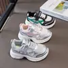 Zapatos deportivos para niños de primavera y otoño, antideslizantes, casuales, versátiles, zapatos de moda de suela plana, tenis de piel transpirables para niños