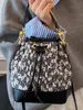Bolsa de Ombro Única Tendência Outono 2025 Moda de Nicho Cor Retro Patchwork Colorido Bolsa Pequena Casual Feminina Bolsa de Palha Tecida