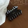 Un Clip de Garra Grande Estilo Coreano Lan New Francia Acetato Pinza Tiburón Clip para el Cabello de Alta Gama para Mujeres Clip para Moño en la Parte Posterior de la Cabeza