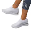 Zapatos casuales slip-on transfronterizos europeos y americanos cómodos, nuevos, que aumentan la altura, para primavera y otoño, deportivos casuales, venta al por mayor, tallas grandes