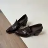 Hebilla de cinturón retro tacón grueso 2026 nuevos mocasines slip-on planos para commuting estilo británico elegante zapatos pequeños de cuero para mujer