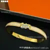 V Dourado Versão Alta Ai Jia Esmalte Fivela H Estreita Pulseira de Letras Pulseira de Nariz de Porco com Esmalte Colorido Versátil Unissex Pulseira de Mão
