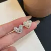 Cuffs de Zirconia Dulces y Cálidos sin Perforación para Mujer, Pendientes de Lujo Ligero de Nicho de Gama Alta, Clips para Orejas, Elegantes Accesorios para Orejas sin Dolor
