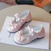 Sapatos de couro macio para meninas, sapatos de princesa para crianças, novos sapatos Lolita de primavera e outono, sapatos sociais de salto alto para meninas pequenas