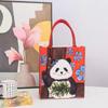 Bolsa de fieltro Panda Flor Dibujo animado Bolso de mano de fieltro Bolsa de regalo Bolso tote de fieltro para ir al trabajo estampado casual Personalización