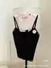 Camisole de renda escovada sem costas para outono e inverno com sutiã embutido, uma peça base versátil para usar em camadas