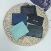 Portatarjetas de Cuero Simple Múltiples Ranuras para Tarjetas Portatarjetas de PU Logo Dorado Estampado en Caliente Portatarjetas Publicitario para Regalo Fabricante Personalizado