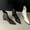 Botines cortos de tacón alto para mujer con punta y cremallera trasera, elegantes y modernos para otoño e invierno 2026, de charol negro, botas de moda tendencia