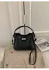 Fábrica de Origen de Comercio Exterior Transfronterizo Bolsos para Mujer 2026 Nuevo Bolso Cruzado Versátil Bolso de Mano Bolso Cubo Bolso Tote Pequeño