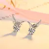 Pendientes de botón de plata de ley 925 para el Día de la Mujer, con personalidad de Corea del Sur, alas de ángel sencillas, joyería para las orejas, dulce estudiante, personalidad sencilla.