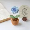 Planta Artificial de Rosa de Ganchillo Hecha a Mano Multicolor en Maceta Regalo Navideño Decoración de Mesa