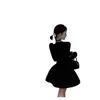 Vestido Negro de Alta Gama Estilo Princesa Transfronterizo con Falda Abullonada, Combinado con un Abrigo Estilo Francés y un Vestido Negro de Punto con Cuello Semi Alto