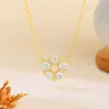 2026 Nuevo Modelo Rosquilla Deslumbrante Cadena Completa de Diamantes Guirnalda de la Suerte Collar Dorado Lujo Ligero Diseño Exquisito de Nicho Cadena para Clavícula