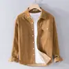 Novo top masculino de veludo cotelê para outono, jaqueta casual solta estilo japonês, peça externa, camisa listrada de manga comprida, moderna
