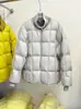 Chaqueta de plumas acolchada de punto estilo europeo, patchwork, falso dos piezas para mujer, nuevo modelo de invierno, abrigo acolchado de plumón de pato blanco, casual holgado, moderno