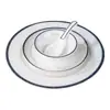 Conjunto de mesa cerâmico de três peças prato de osso Tigela Asa Colher Copo pauzinhos Hotel hotel desinfecção Linha Dourada borda azul louça atacado