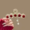 Pinza de Garra con Borla y Flor Roja Tamaño Grande para Cabello Grueso Pinza para el Cabello de Mujer Sensación de Alta Gama Parte Posterior de la Cabeza Pinza de Tiburón Pinzas para Novia Accesorios para el Cabello