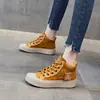 Zapatos retro de caña alta de piel de vaca para mujer Otoño e Invierno 2023 Nuevas botas cortas de plataforma de cuero genuino Botas Martin de punta ancha casual para muñeca