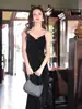 Estilo Francés Lujo Ligero Elegante Estilo Hepburn Terciopelo Negro Tirantes Vestido de Lentejuelas Otoño Brillante Deslumbrante Delgado Vestido Cola de Pez