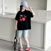Traje de Verano para Niñas 2025 Nueva Moda Niñas Caracteres Chinos Niños Grandes Estilo Occidental Cereza Manga Corta Pantalones de Mezclilla Traje
