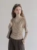 Camiseta de manga larga con cuello en V cruzado color avena estilo francés para mujer, colección otoño 2026, adecuada tanto para usar como prenda interior como exterior, top elegante