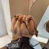 Bolso Retro Peludo Transfronterizo para Mujer 2026 Otoño e Invierno Nuevo Bolso de Mano Moda Bolso Cruzado de Felpa Bolso Cubo Estampado de Leopardo