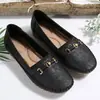 Zapatos de mujer de talla grande transfronterizos 2025 primavera-verano nueva moda mocasines slip-on versátiles con diseño de lazo antideslizante